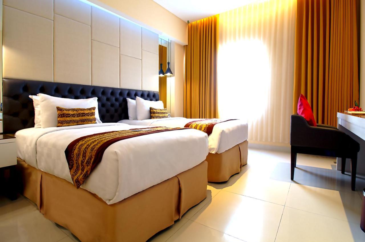 G'Sign Hotel Banjarmasin Банджермасин Екстериор снимка