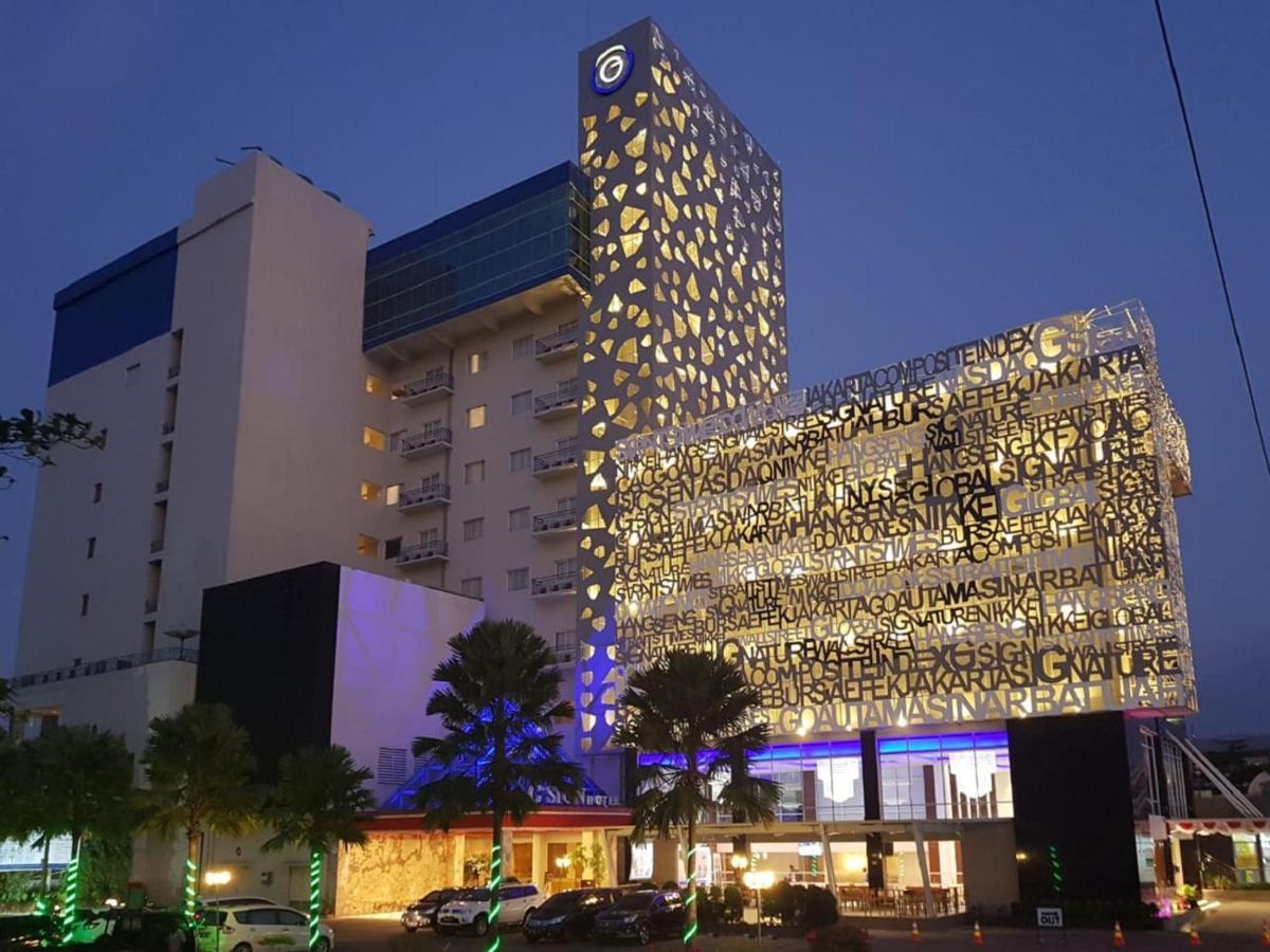 G'Sign Hotel Banjarmasin Банджермасин Екстериор снимка