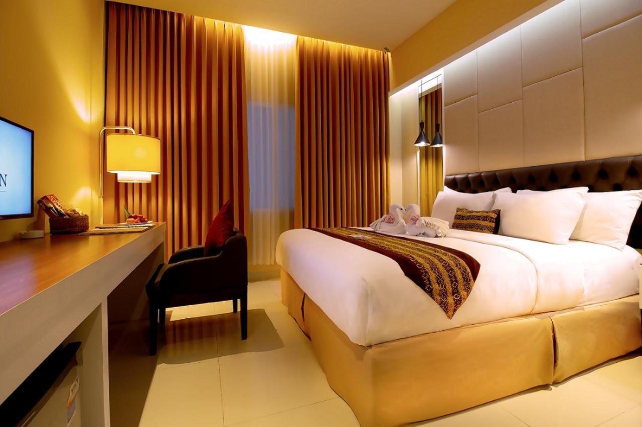 G'Sign Hotel Banjarmasin Банджермасин Екстериор снимка