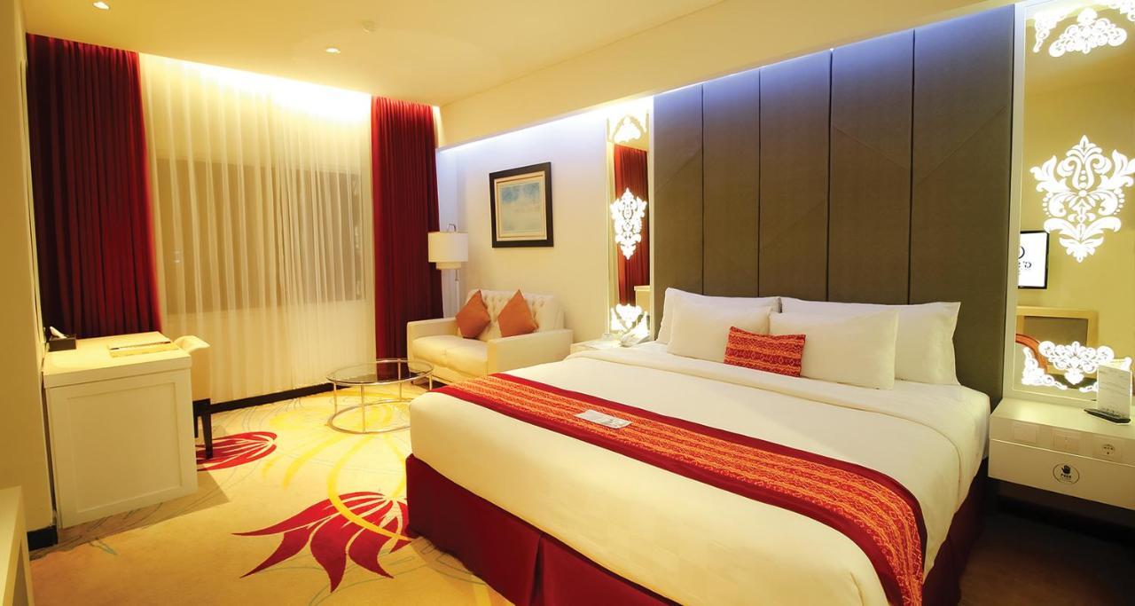 G'Sign Hotel Banjarmasin Банджермасин Екстериор снимка