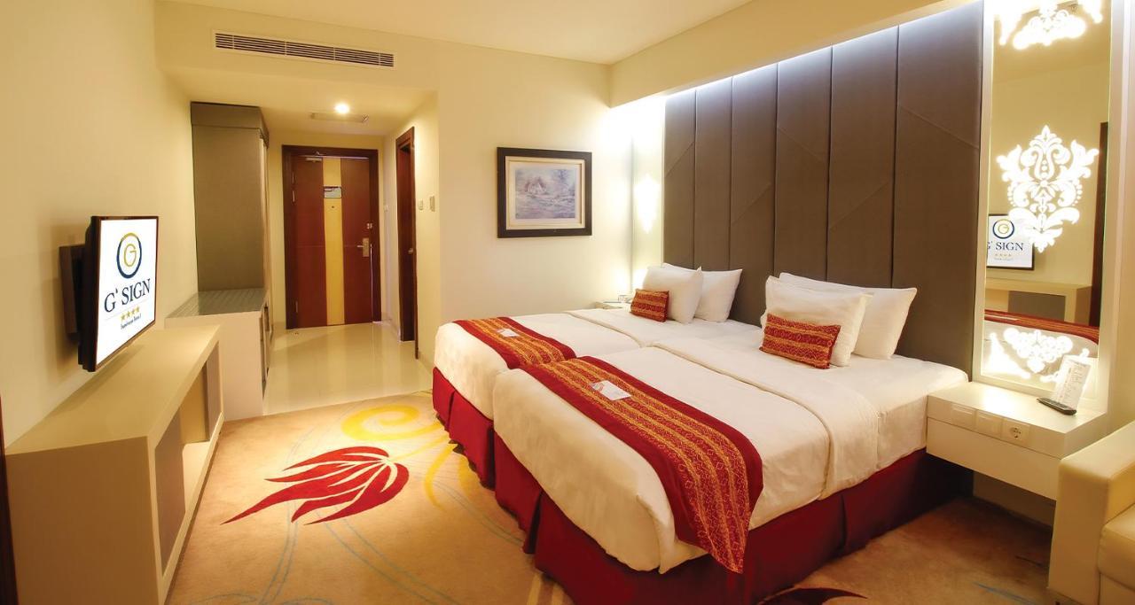 G'Sign Hotel Banjarmasin Банджермасин Екстериор снимка