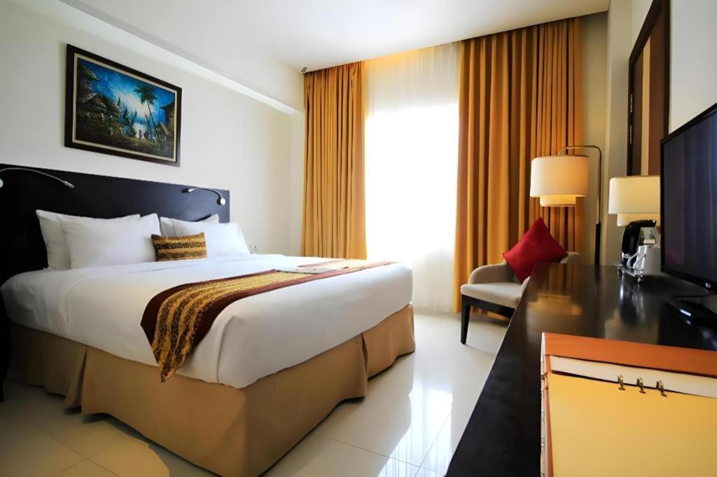 G'Sign Hotel Banjarmasin Банджермасин Екстериор снимка