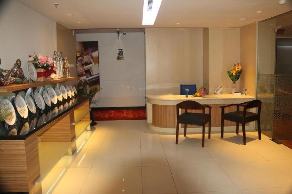 G'Sign Hotel Banjarmasin Банджермасин Екстериор снимка