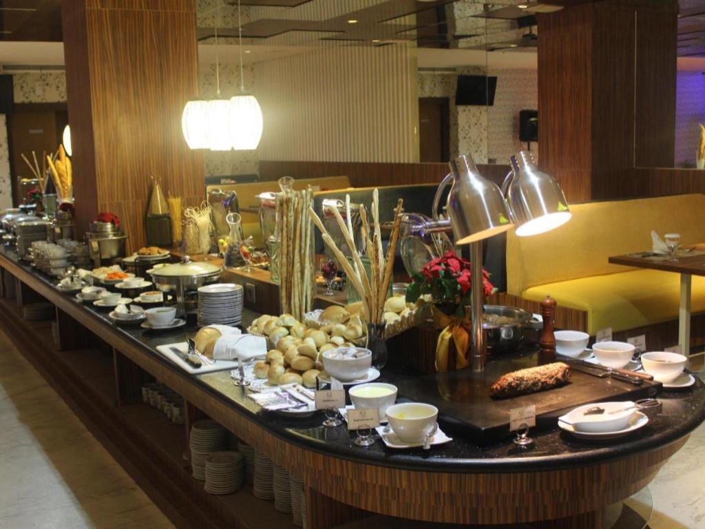 G'Sign Hotel Banjarmasin Банджермасин Екстериор снимка
