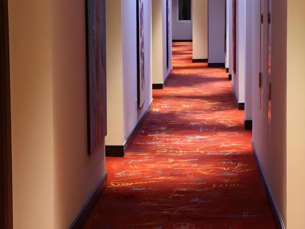 G'Sign Hotel Banjarmasin Банджермасин Екстериор снимка