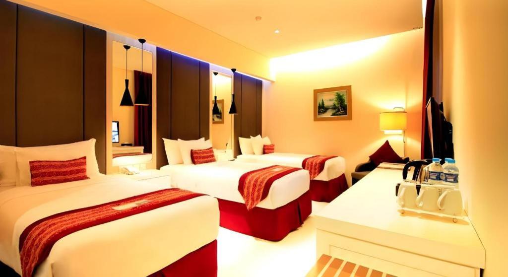 G'Sign Hotel Banjarmasin Банджермасин Екстериор снимка