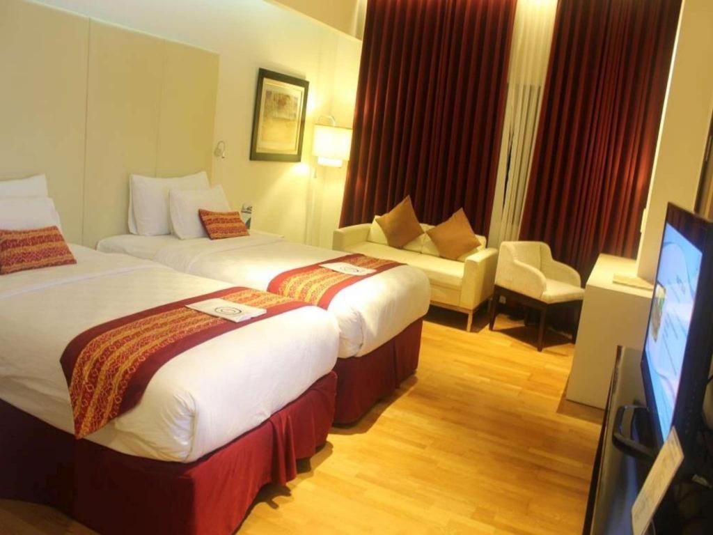 G'Sign Hotel Banjarmasin Банджермасин Екстериор снимка