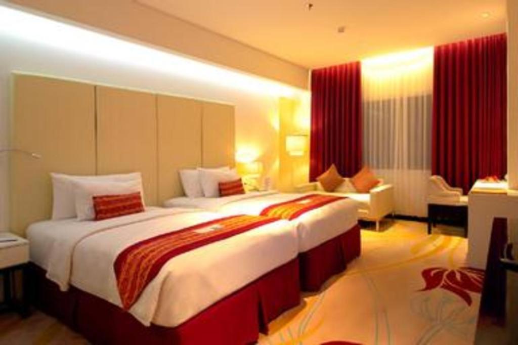G'Sign Hotel Banjarmasin Банджермасин Екстериор снимка