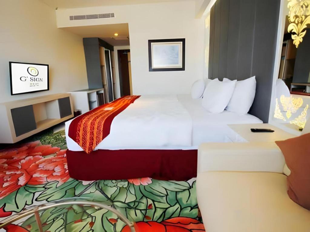 G'Sign Hotel Banjarmasin Банджермасин Екстериор снимка